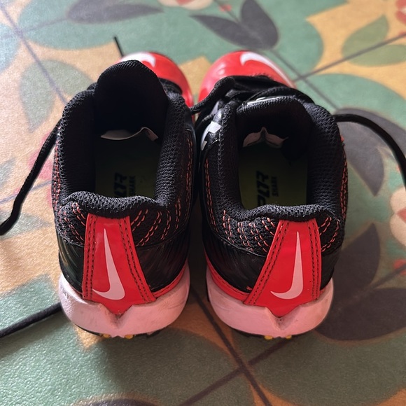 Youth Nike Cleats - Picture 4 of 5